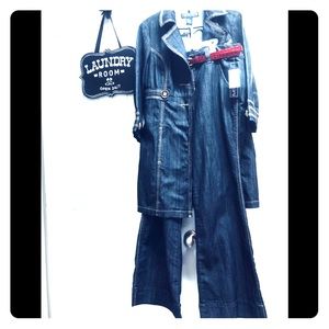 Women's Buccini Denim pants suit with red belt.